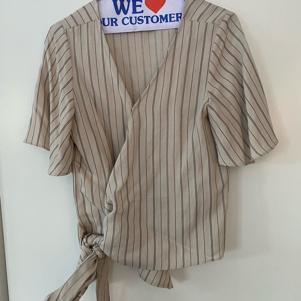 Vetta Flutter Sleeve Wrap Top